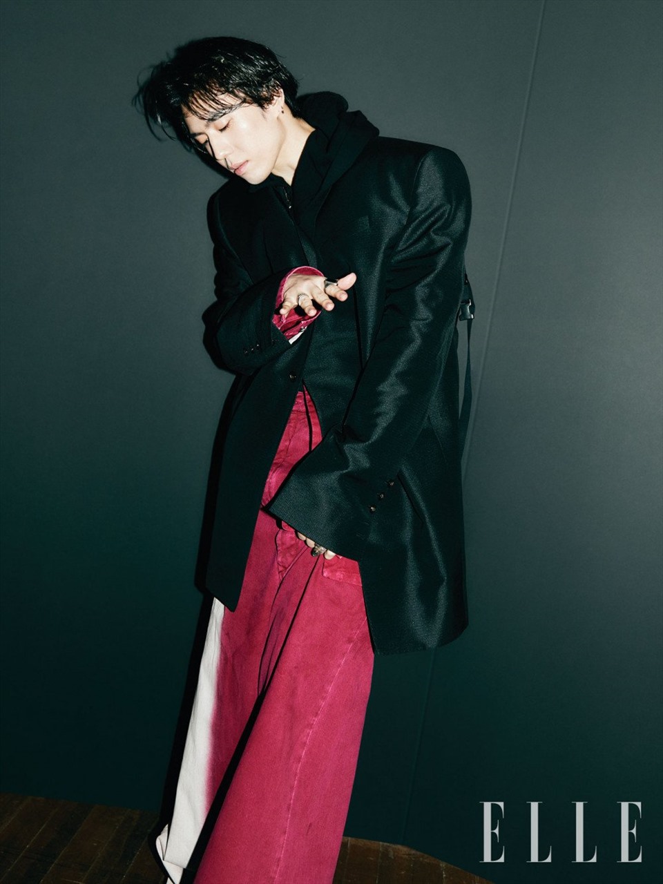 Yugyeom (GOT7) trên tạp chí Elle Korea. Ảnh: Allkpop