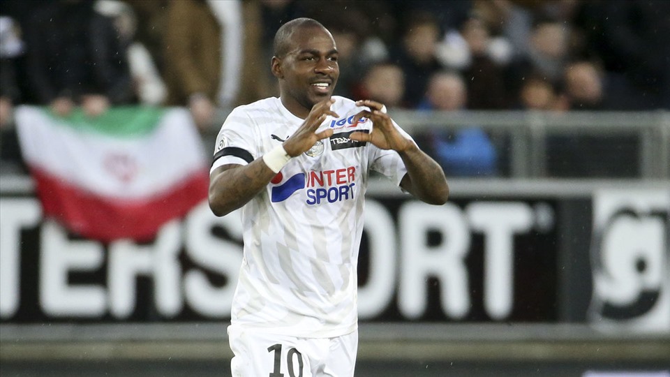 9. Gael Kakuta (Tiền vệ - Lens): 9 bàn thắng