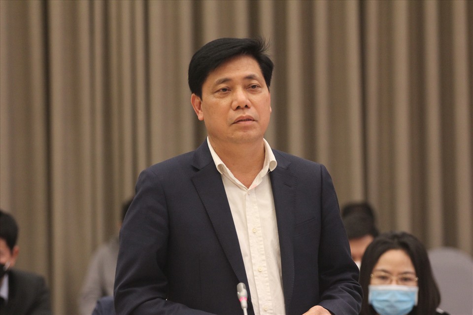 Thứ trưởng Nguyễn Ngọc Đông thông tin tại buổi họp báo.