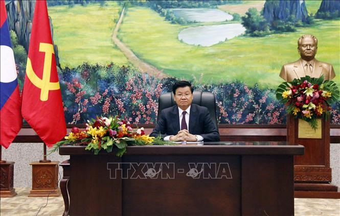 Tổng Bí thư Đảng Nhân dân Cách mạng Lào Thongloun Sisoulith điện đàm với Tổng Bí thư Ban Chấp hành Trung ương Đảng Cộng sản Việt Nam Nguyễn Phú Trọng. Ảnh: TTXVN