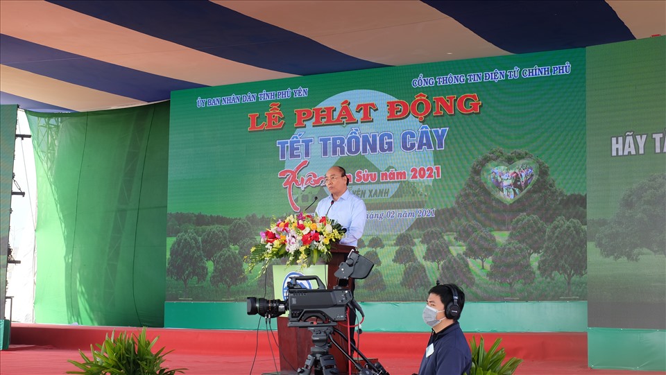 Thủ tướng Nguyễn Xuân Phúc phát biểu tại Lễ phát động Tết trồng cây tại Phú Yên. Ảnh: Nhiệt Băng