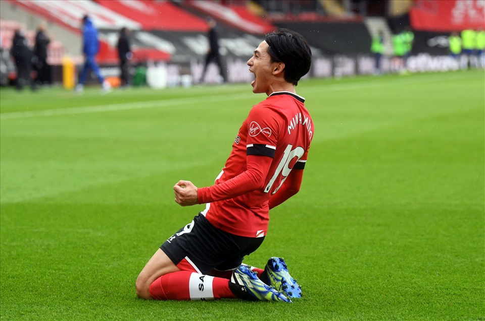 Minamino có tình huống xử lý khéo léo ở đẳng cấp cao. Ảnh: Premier League.