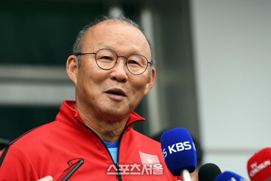Huấn luyện viên Park Hang-seo đặt mục tiêu cao cho tuyển Việt Nam trong năm 2021. Ảnh: Sports Seoul.