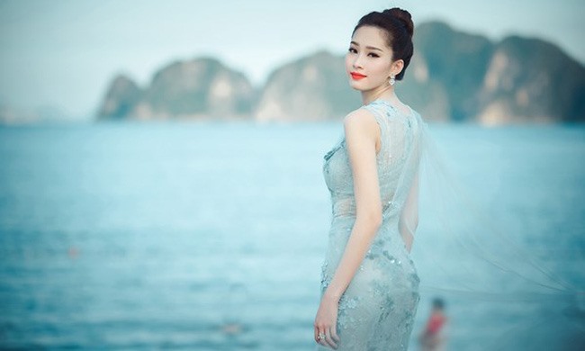 Ở tuổi 30, Hoa hậu Việt Nam 2012 Đặng Thu Thảo vẫn sở hữu nhan sắc xinh đẹp 'vạn người mê' và cuộc sống hôn nhân viên mãn bên ông xã cùng hai con.