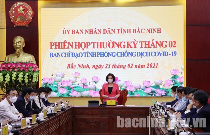 Chủ tịch UBND tỉnh Bắc Ninh Nguyễn Hương Giang phát biểu chỉ đạo tại phiên họp. Ảnh CTTĐT Bắc Ninh