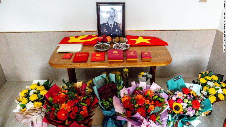 Lễ tưởng niệm tại nhà của liệt sĩ Xiao Siyuan, một trong bốn binh sĩ Trung Quốc thiệt mạng trong cuộc đụng độ tại biên giới với Ấn Độ năm 2020. Ảnh: PLA