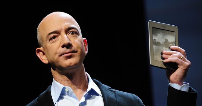 Tỉ phú giàu nhất thế giới Jeff Bezos. ẢNH: AFP
