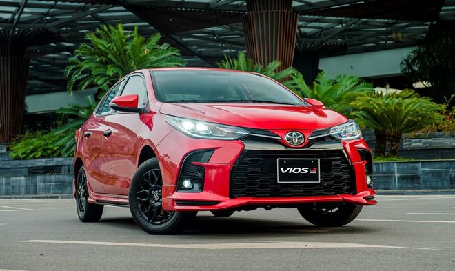 Toyota Vios phiên bản GR-S 2021 có thiết kế thể thao, cạnh tranh với Honda City phiên bản RS 2021. Ảnh: Toyota Việt Nam