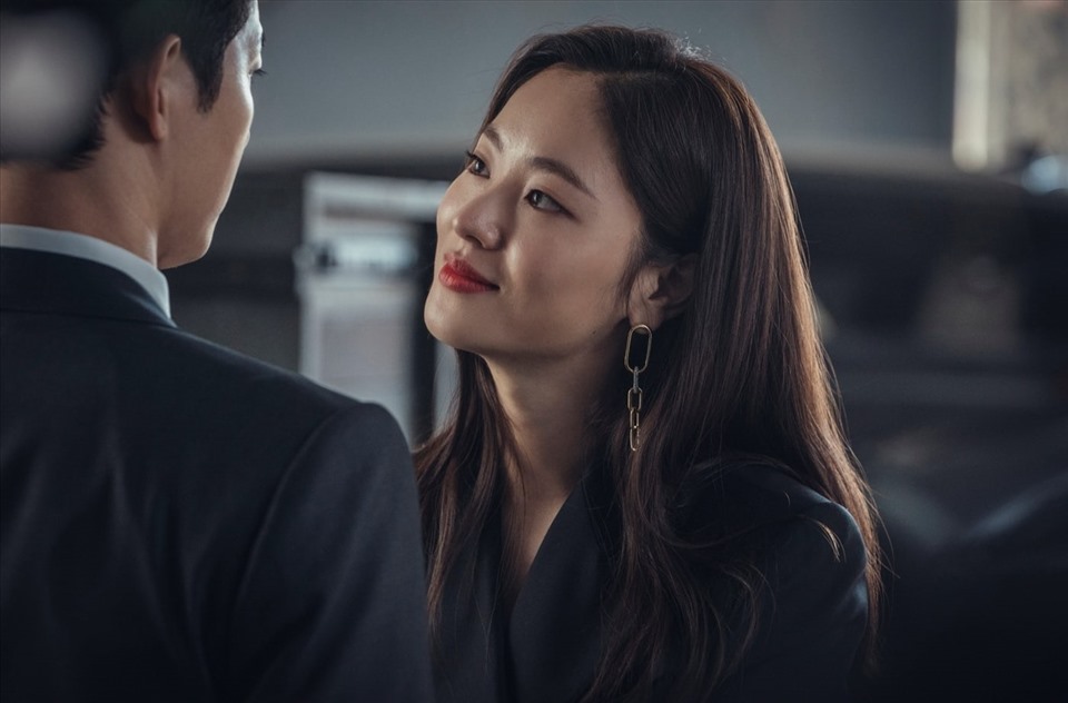 Nhan sắc xinh đẹp, cá tính cùng lối diễn xuất nhập vai của Jeon Yeo Bin được người xem khen ngợi là phù hợp với nhân vật luật sư Hong Cha Young. Ảnh: Instagram.