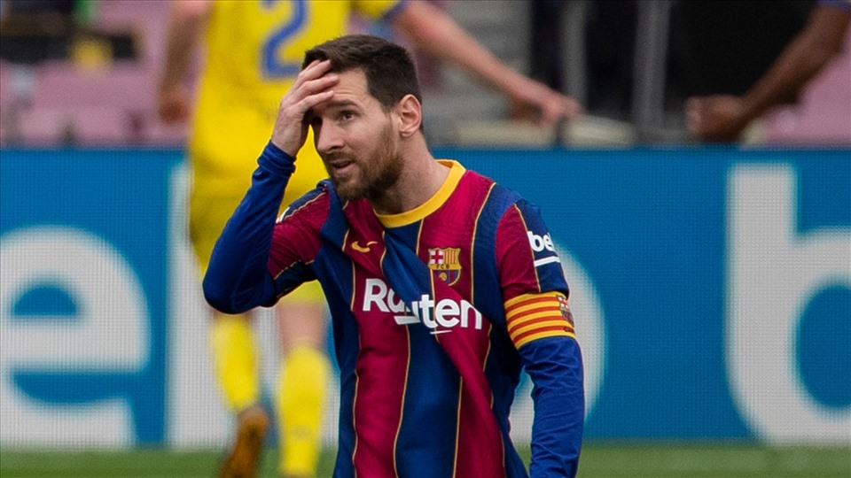 Sự thất thần của Messi khi Barca bị Cadiz cầm hòa. Ảnh: La Liga.