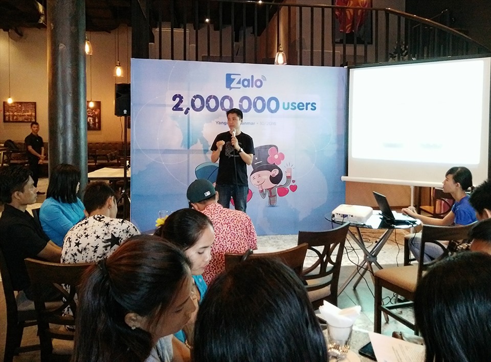 Tháng 10.2016, ứng dụng Zalo chính thức vào thị trường Myanmar. Ảnh: Thế Lâm.