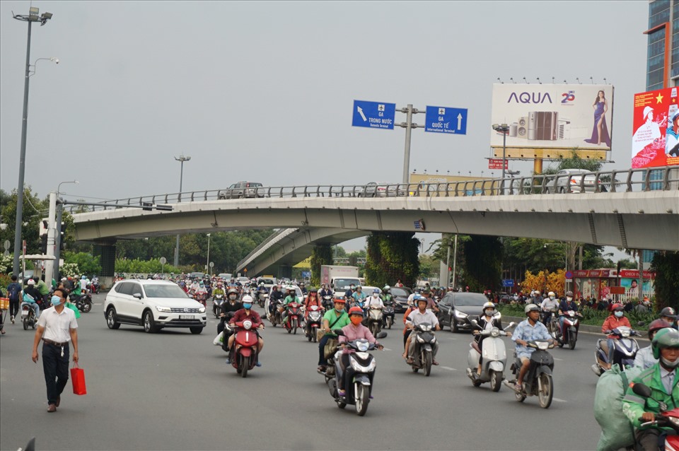 Lượng khách đi/đến sân bay Tân Sơn Nhất dịp Tết năm nay giảm gần 30% so với cùng kỳ năm trước.