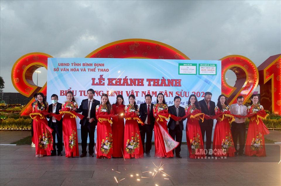 Chiều 4.2 (nhằm 23 tháng Chạp năm Canh Tý), Sở VH-TT tỉnh Bình Định đã tổ chức Lễ khánh thành biểu tượng linh vật năm Tân Sửu - 2021.