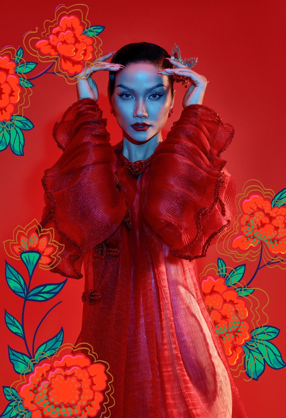 Thông qua bộ ảnh, Hoa hậu H’Hen Niê chú trọng vào cách tạo dáng, biểu cảm để thể hiện thông điệp về tự hào văn hoá dân tộc.