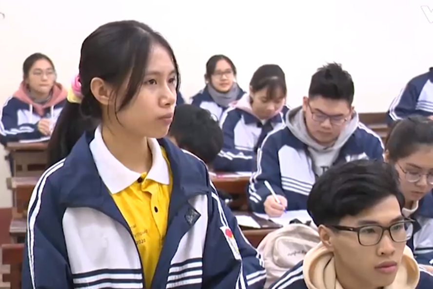 Nguyễn Thị Thu Nga - cô học trò xuất sắc của Trường THPT chuyên Hùng Vương (Phú Thọ). Ảnh: Bích Hà