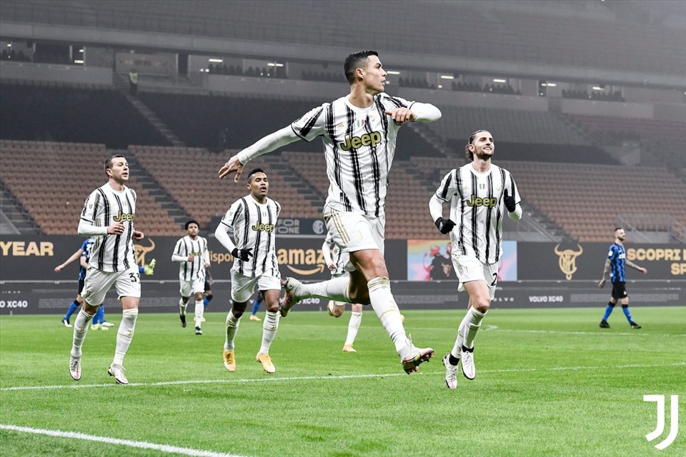 Juventus cần phải thắng bằng mọi giá để bám đuổi Inter và Milan. Ảnh: AFP.