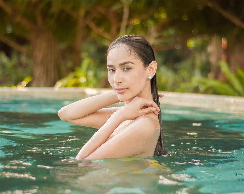 Năm 2019, Samantha Bernardo được Best Magazine công nhận là một trong những người phụ nữ quyền lực nhất Philippines. Hollywood Philippines gọi cô với danh hiệu “người phụ nữ ưu tú“. Ảnh: NV