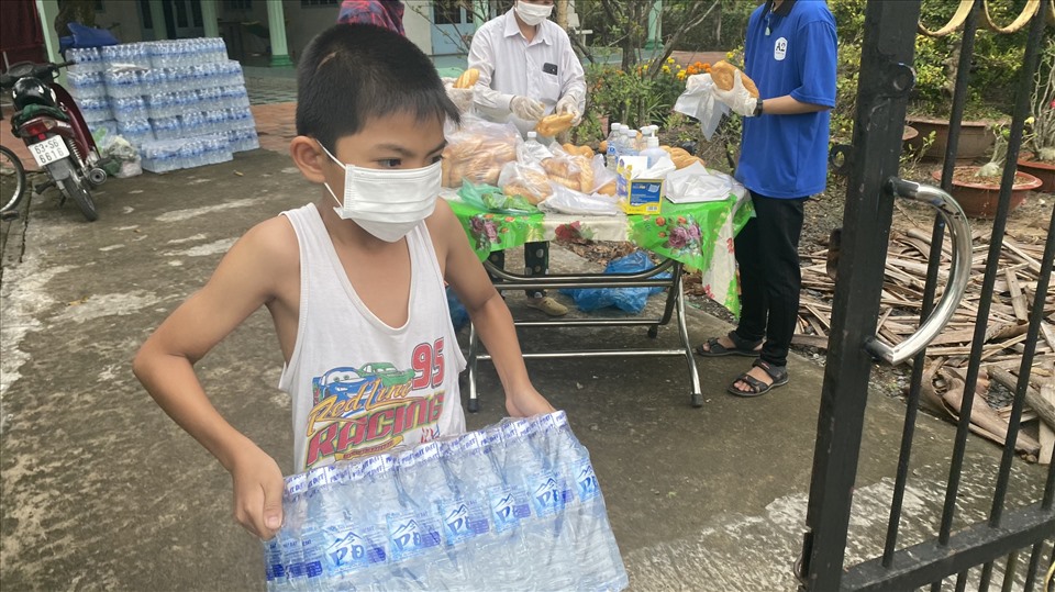 Hoạt động được cả gia đình Bảo ủng hộ, mỗi người một tay từ nhỏ đến lớn.