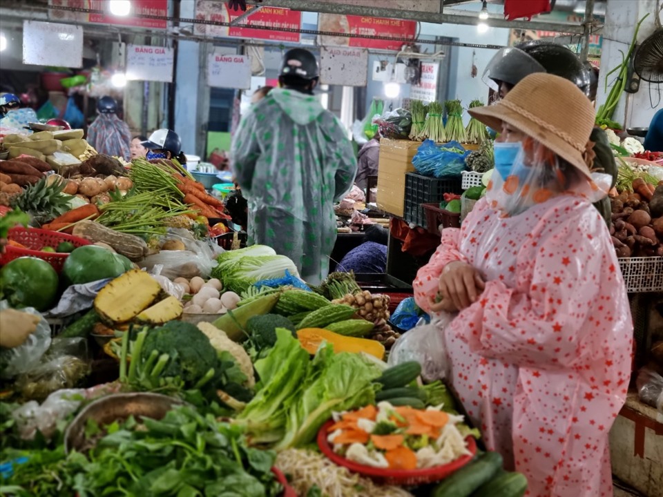 Sát Tết giá rau sạch ở Đà Nẵng không tăng. Ảnh: KH