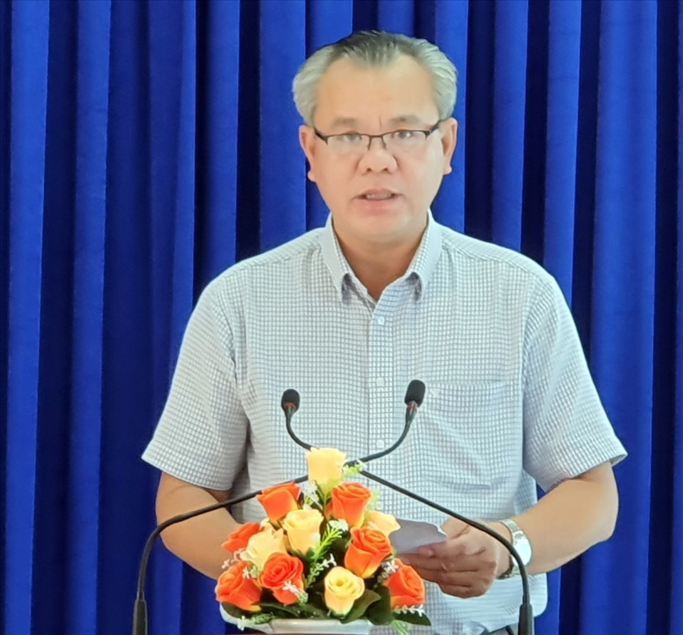 Giám đốc Sở Y tế tỉnh Bạc Liêu Bùi Quốc Nam thông tin về trường hợp của ông T. Ảnh: Nhật Hồ