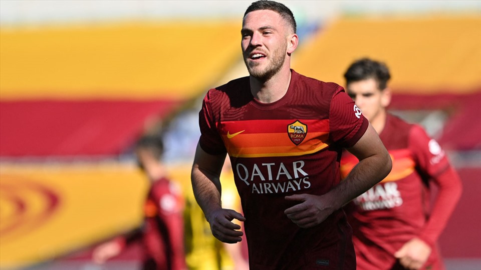 10. Jordan Veretout (Tiền vệ - Roma): 10 bàn thắng