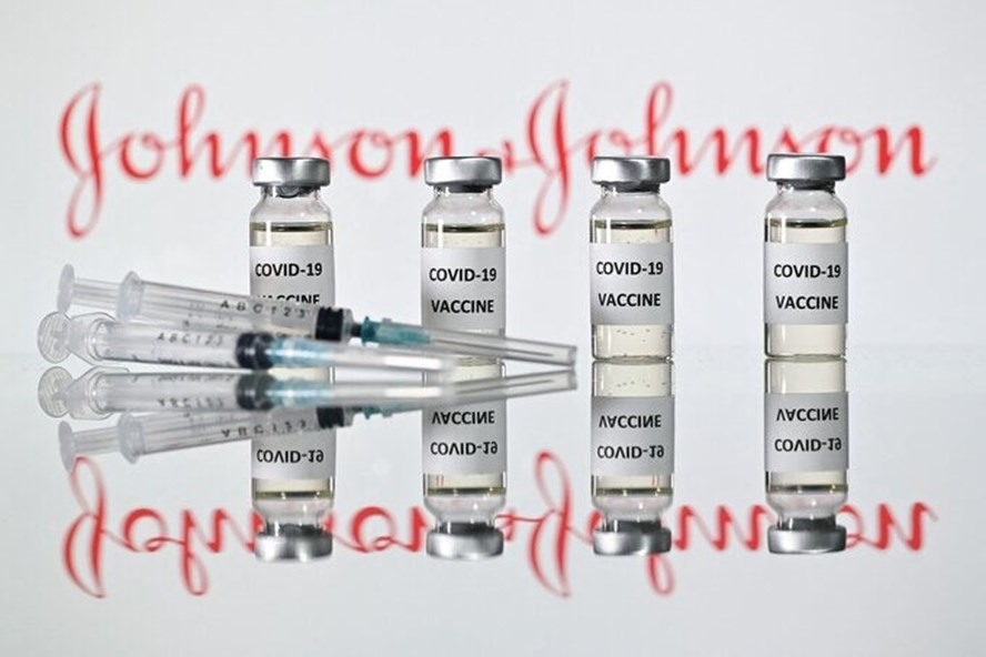 Vaccine của Johnson & Johnson là vaccine COVID-19 thứ 3 được WHO cấp phép sử dụng khẩn cấp và là vaccine 1 liều đầu tiên được cấp phép. Ảnh: AFP.