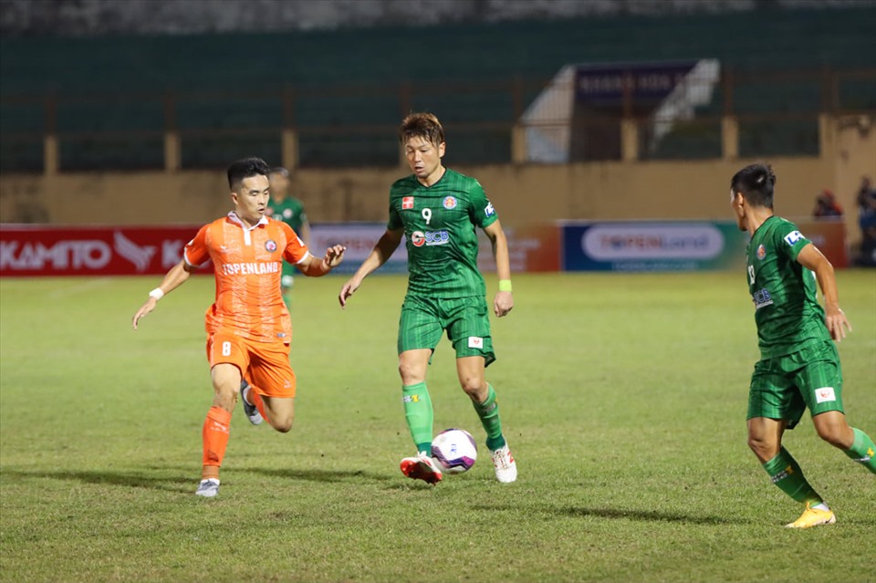 Theo Takasaki, các cầu thủ trẻ Việt Nam nên tận dụng cơ hội nếu được sang J.League 2, J.League 3 chơi bóng. Ảnh: Fanpage CLB Sài Gòn.