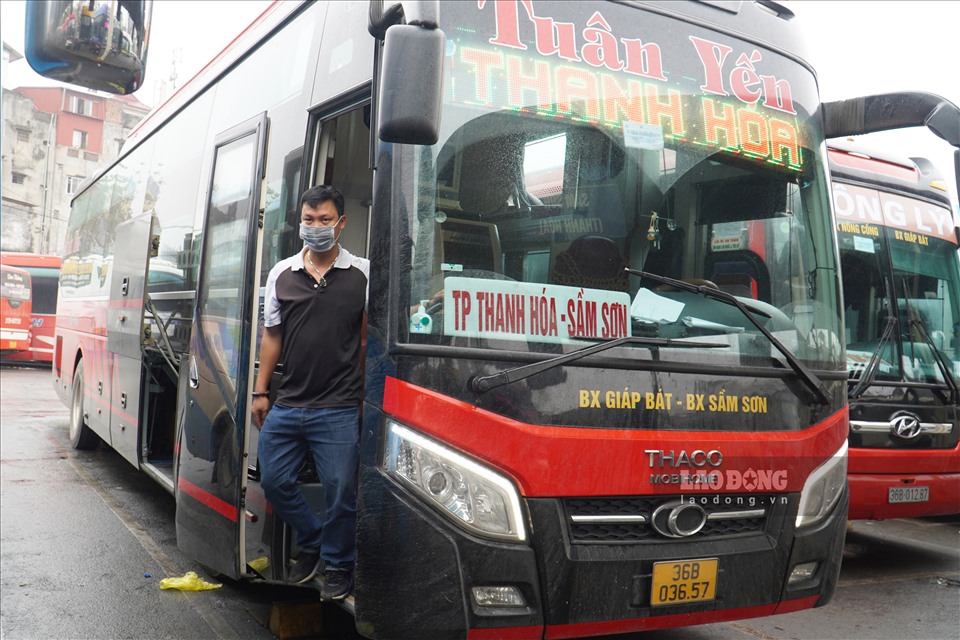 Nhiều xe tại bến xe Giáp Bát như nhà xe Doanh Lý, nhà xe Tuân Yến (tuyến Thanh Hoá - Hà Nội) đã thực hiện nghiêm các quy định về phòng, chống dịch bệnh COVID-19.