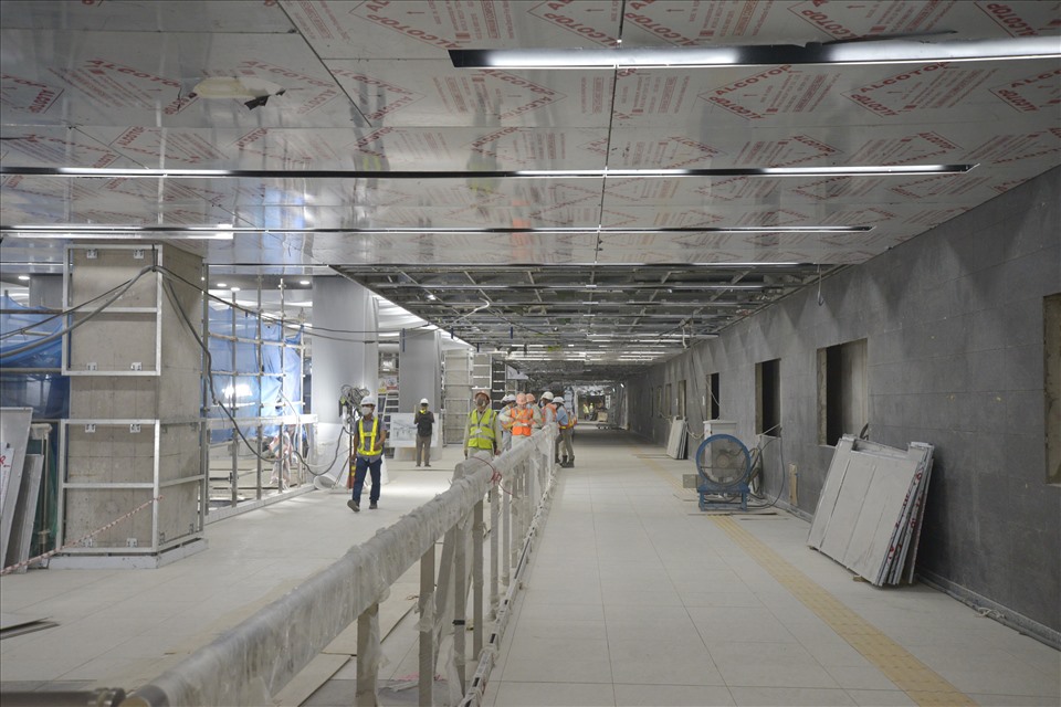 Kiến trúc, cơ điện tại 2 tầng ngầm nhà ga Ba Son gần hoàn thiện.  Ảnh: M.Q