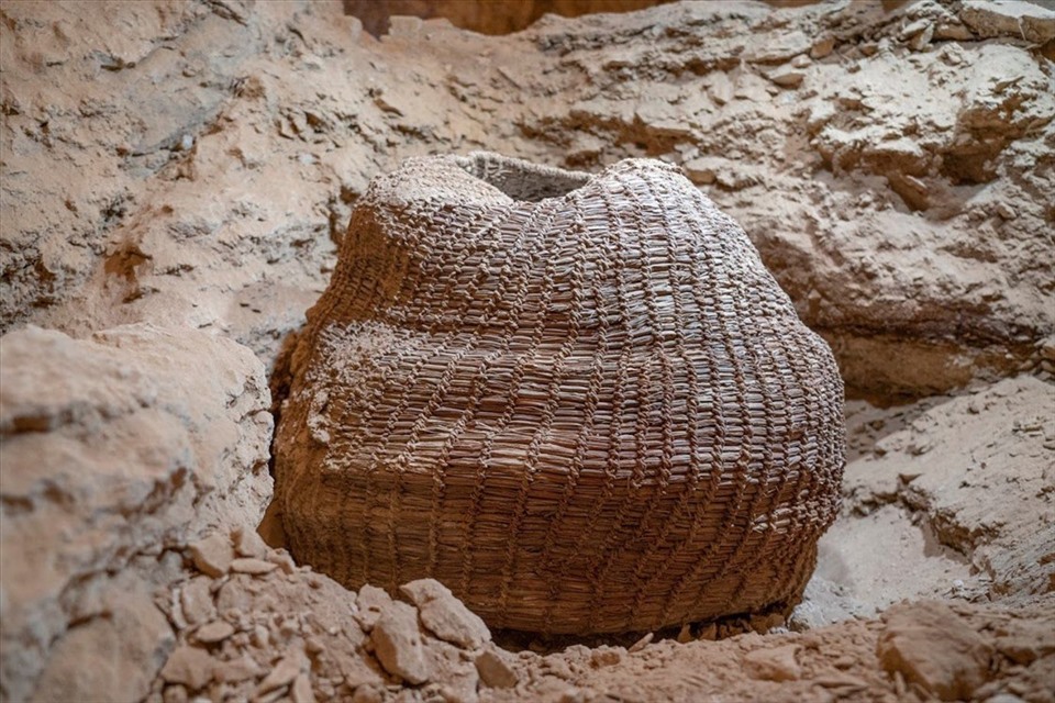 Chiếc giỏ 10.500 năm tuổi cũng được phát hiện trong dự án khảo cổ của Israel. Ảnh: Cơ quan Quản lý Cổ vật Israel.