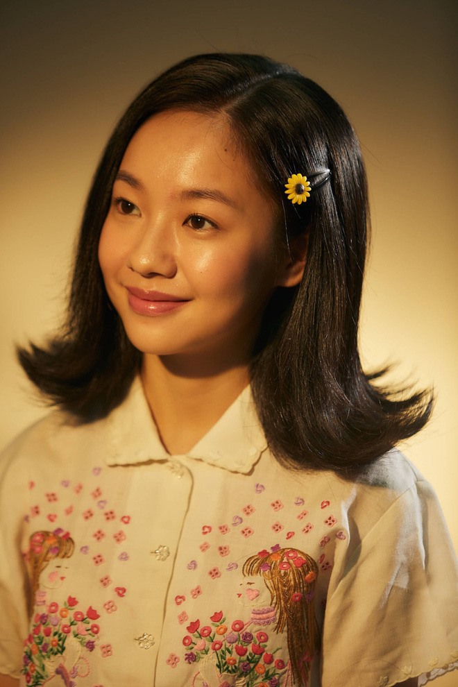 Vai diễn Dao Ánh được giao cho Hoàng Hà sau khi cô trải qua 5 vòng casting. Đạo diễn Phan Gia Nhật Linh đã dành những lời khen “có cánh” cho diễn xuất triển vọng của cô nàng và gợi ý cho cô đến buổi casting. Ảnh: NSX.