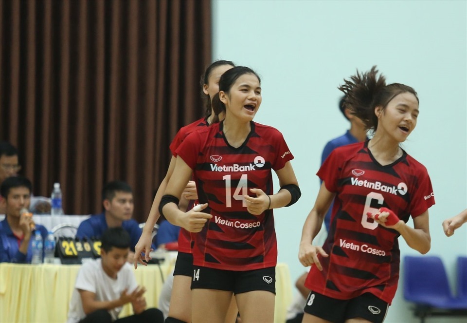 Vi Thị Như Quỳnh (số 14) trong màu áo Vietinbank. Ảnh: Volleyball