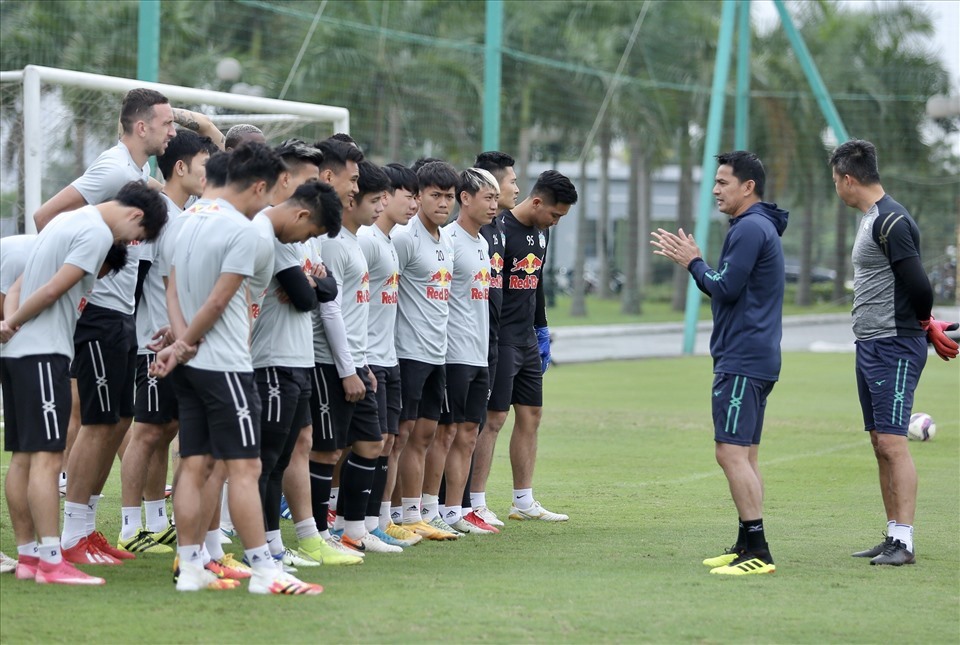 Kiatisak đang giúp Hoàng Anh Gia Lai có sinh khí mới. Ảnh: TX