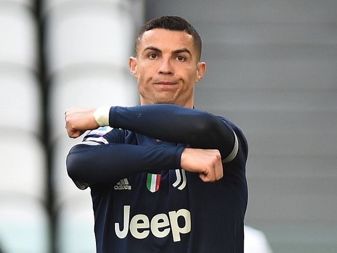 Ronaldo đang ở gần cánh cửa rời Allianz. Ảnh: Serie A.