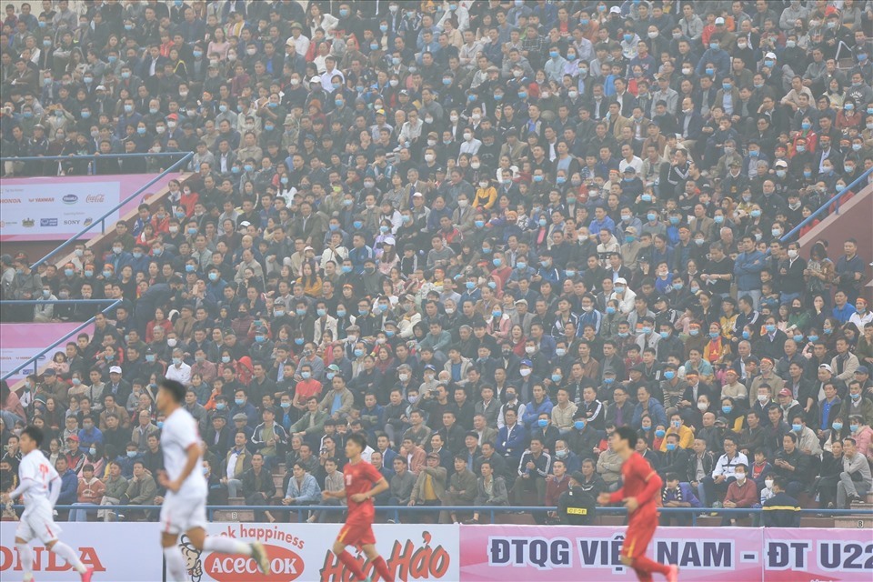 Khán giả mua vé trận đội tuyển Việt Nam - Indonesia sẽ được hoàn tiền. Ảnh: Hoài Thu