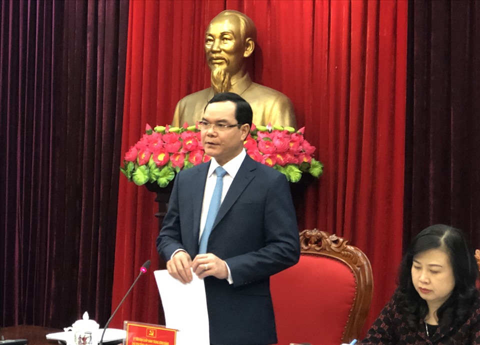Ông Nguyễn Đình Khang, Uỷ viên Trung ương Đảng, Chủ tịch Tổng LĐLĐVN phát biểu tại buổi làm việc. Ảnh: Bảo Hân