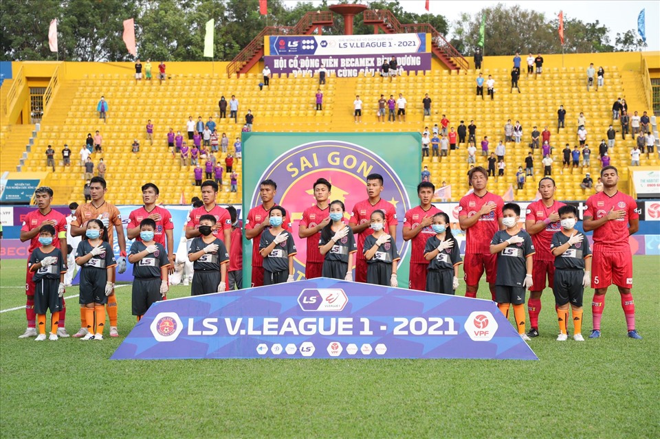 Chiều 24.3, câu lạc bộ Sài Gòn có chuyến làm khách đến sân của Bình Dương ở vòng 5 V.League 2021. Đội hình của huấn luyện viên Shimoda có sự xáo trộn lớn khi không có sự xuất hiện của 2 cầu thủ kinh nghiệm Đỗ Merlo và Daisuke Matsui.