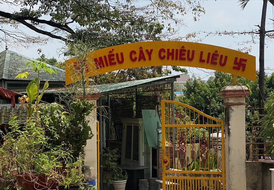 Miếu Chiêu Liêu tại P.Chách Nghĩa, TP Thủ Dầu Một nơi 20 người ăn chay tại đây vào ngày 20.3, có 6 người bị ngộ độc. Ảnh: Dương Bình