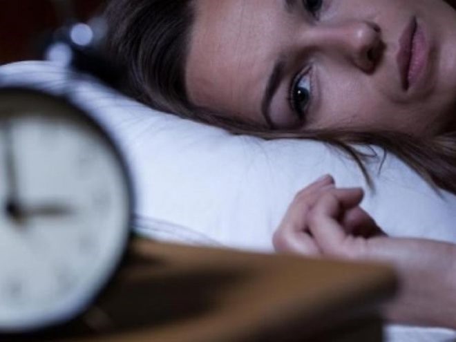Một nghiên cứu tại Đại học Bắc Kinh, Trung Quốc cho thấy những người biểu hiện 3 triệu chứng liên quan đến mất ngủ có nguy cơ bị đau tim cao hơn nhiều so với những người ngủ đủ giấc. Ảnh: Heathplus