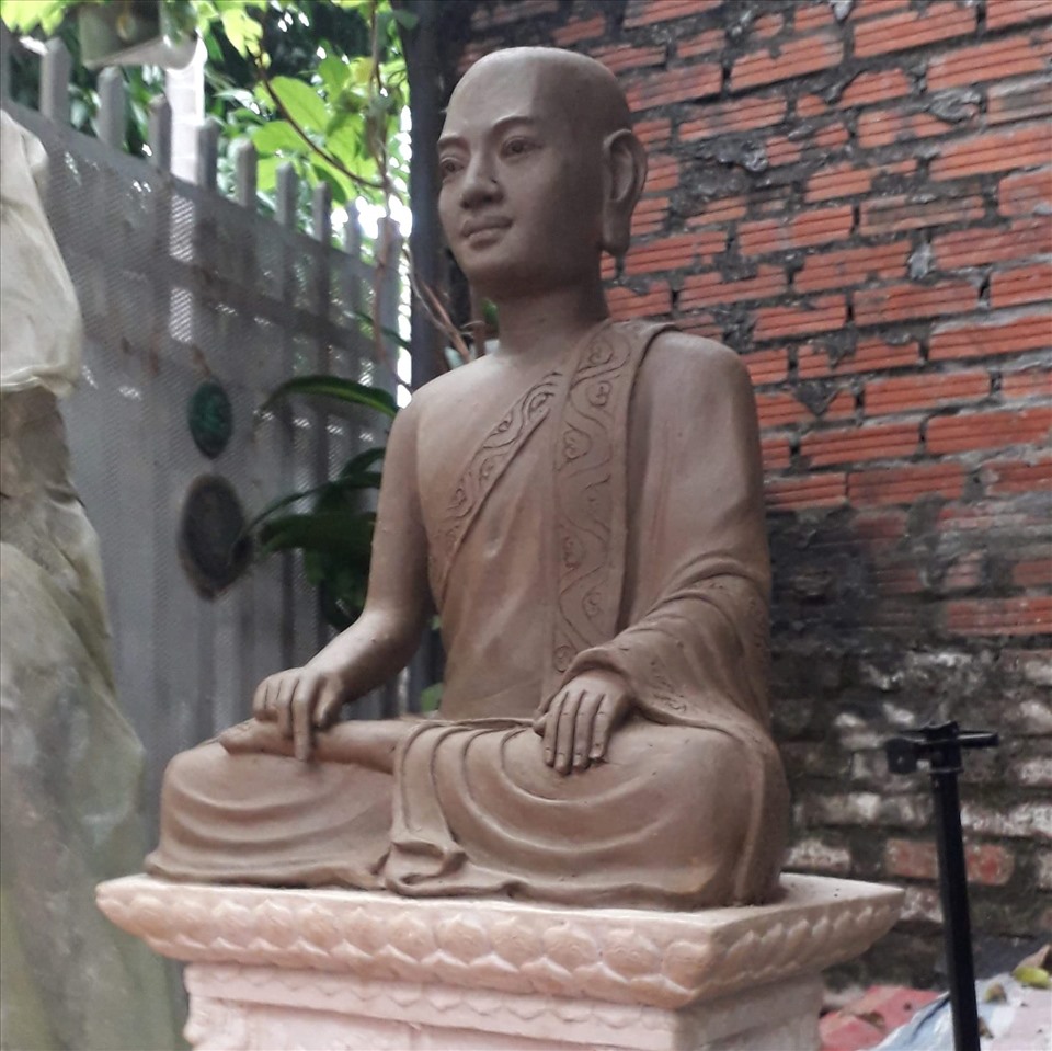 Tượng Phật Hoàng Trần Nhân Tông, bản đất. Ảnh: Hải Anh