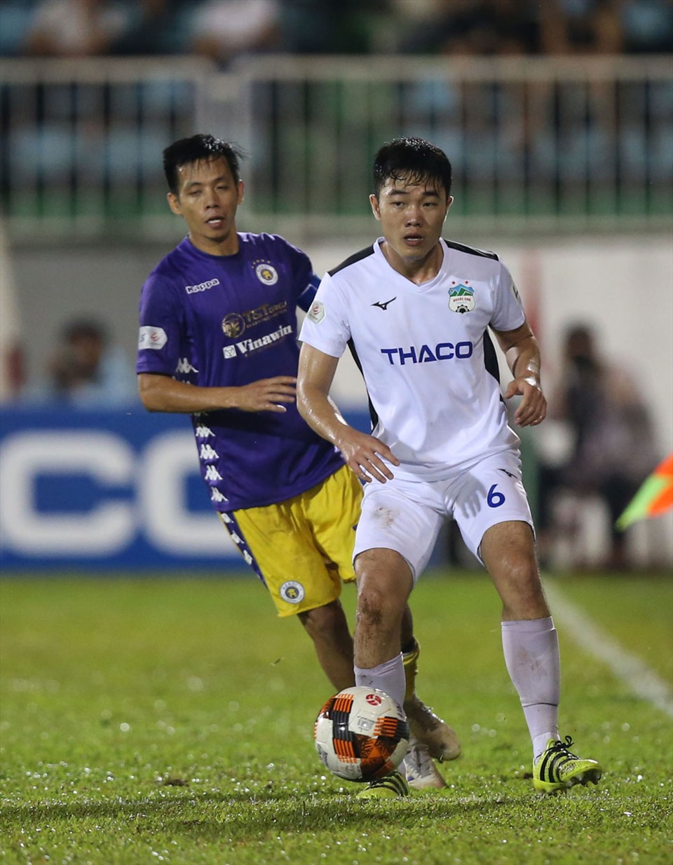 Trận đấu giữa Hà Nội và Hoàng Anh Gia Lai ở lượt đi V.League 2021 sẽ rất “nóng“. Ảnh: VPF