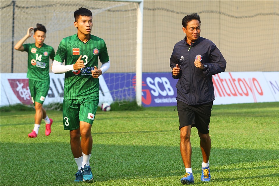 Ông Phùng Thanh Phương bắt đầu làm việc cho câu lạc bộ Sài Gòn từ mùa 2020 trên cương vị trợ lý cho huấn luyện viên Vũ Tiến Thành, sau này là huấn luyện viên Shimoda. Trước đó, ông làm trợ lý tại đội TPHCM cho huấn luyện viên Chung Hae-seong.