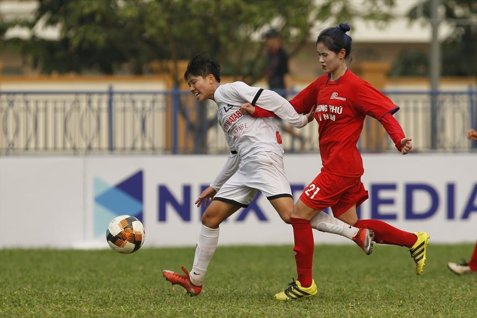 U19 nữ Hà Nội đã đánh bại U19 nữ Phong phú Hà Nam dễ dàng. Ảnh: Minh Hoàng