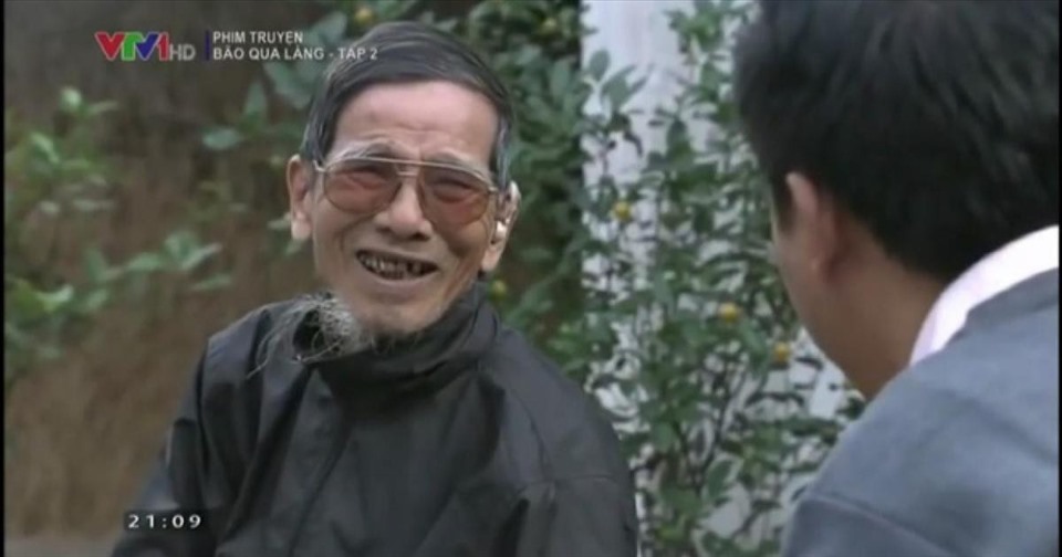 NSND Trần Hạnh trong bộ phim “Bão qua làng“. Ảnh: CMH.