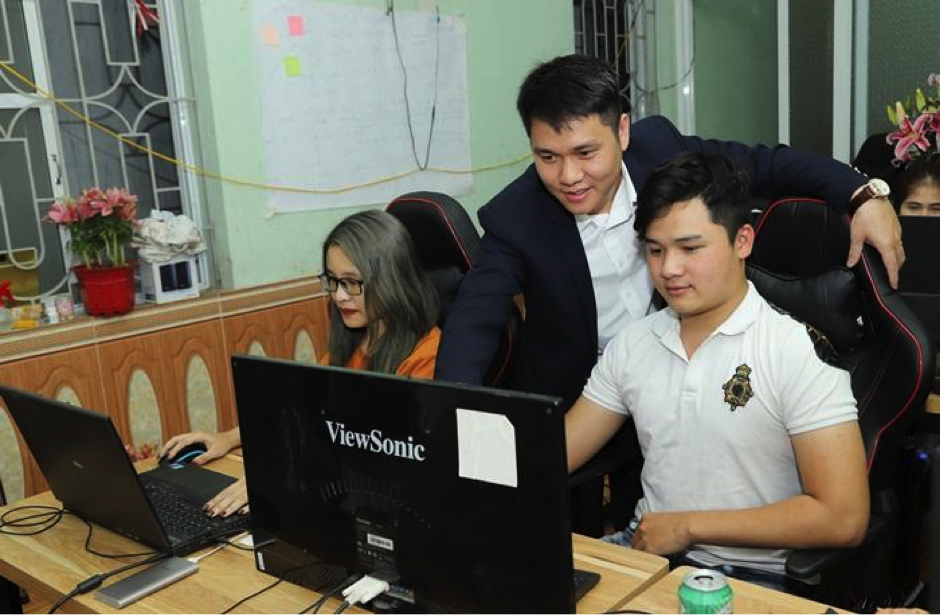 Nguyễn Mạnh Toàn được mệnh danh là chuyên gia chạy quảng cáo, đào tạo marketing online hàng đầu.