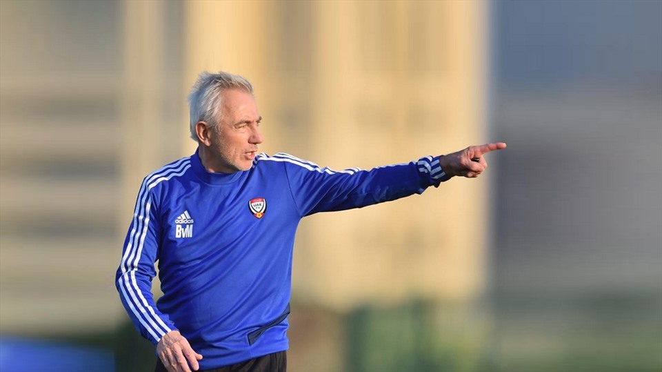Huấn luyện viên Bert van Marwijk có lợi thế lớn ở những lượt trận còn lại của bảng G cùng đội tuyển UAE. Ảnh: UAEFA