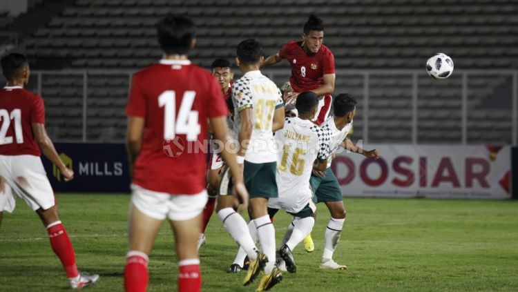 U22 Indonesia đánh dấu cột mốc trở lại của bóng đá xứ Vạn đảo sau 355 ngày tạm dừng. Ảnh: Bola