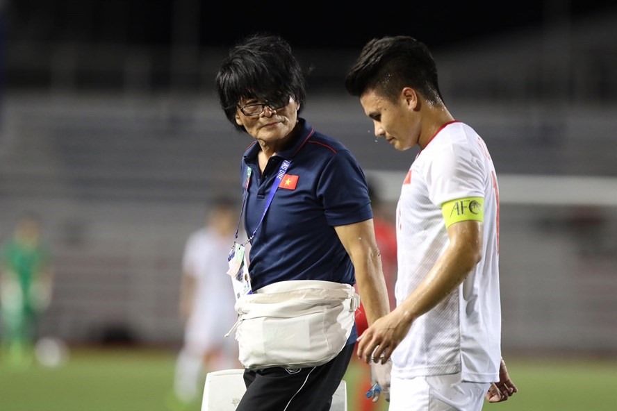 Bác sĩ Choi Ju-young sẽ hợp tác với IRC để điều trị chấn thương cho các vận động viên, cầu thủ. Ảnh: D.P.