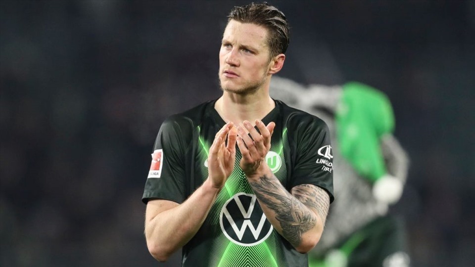 4. Wout Weghorst (Tiền đạo - Wolfsburg): 15 bàn thắng