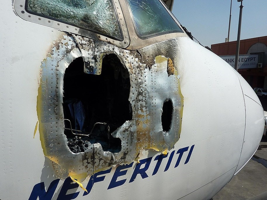 Hậu quả sau vụ hỏa hoạn trong buồng lái của máy bay EgyptAir năm 2011. Ảnh: EgyptAir